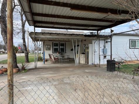907 Bleeker Street Brady TX 76825