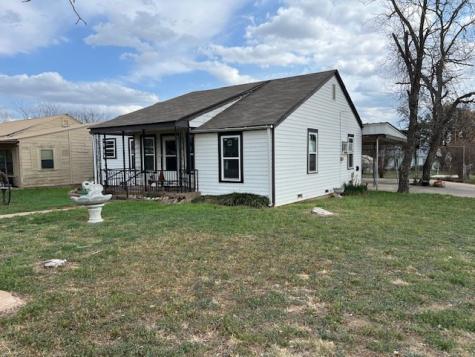 907 Bleeker Street Brady TX 76825