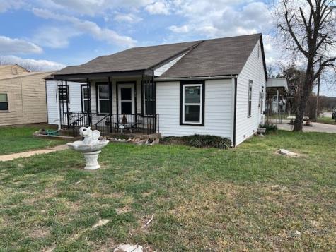 907 Bleeker Street Brady TX 76825