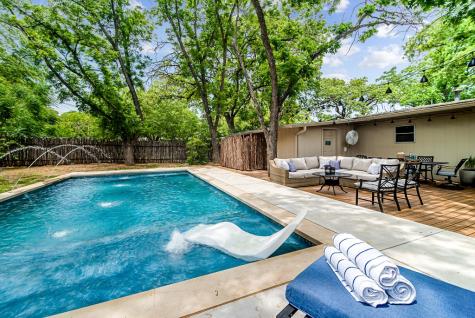 803 W Travis Street Fredericksburg TX 78624