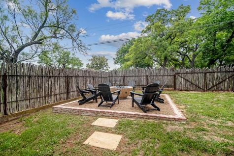 803 W Travis Street Fredericksburg TX 78624