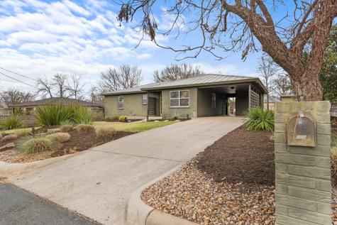 406 E College Street Fredericksburg TX 78624