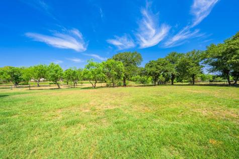 411 Emerald Loop Fredericksburg TX 78624