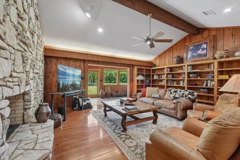 722 W Lacey Oak Parkway Kerrville TX 78028