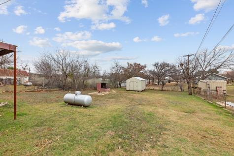 511 S Live Oak Street Mason TX 76856