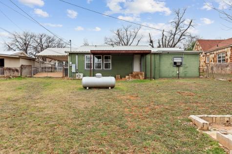 511 S Live Oak Street Mason TX 76856
