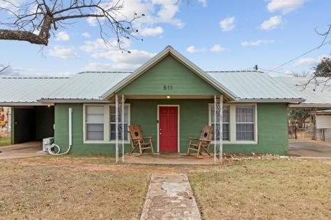 511 S Live Oak Street Mason TX 76856