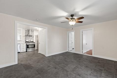 511 S Live Oak Street Mason TX 76856