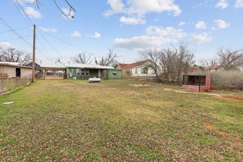 511 S Live Oak Street Mason TX 76856