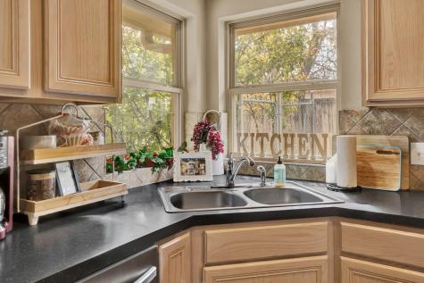 203 S Creek Street Fredericksburg TX 78624