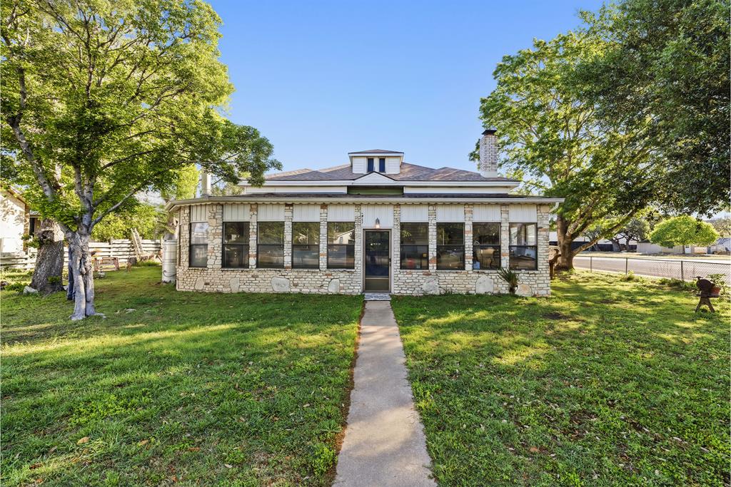 1028 Jefferson Street Kerrville TX 78028
