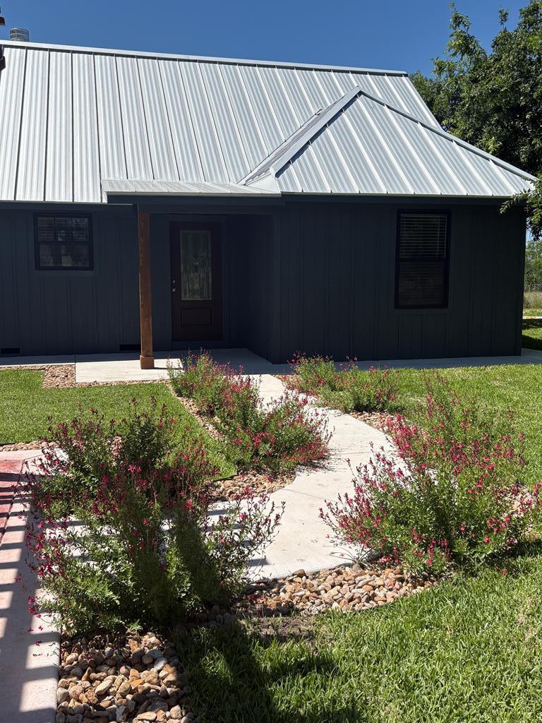 207 N Fourth Street Harper TX 78631
