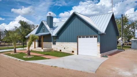 207 N Fourth Street Harper TX 78631