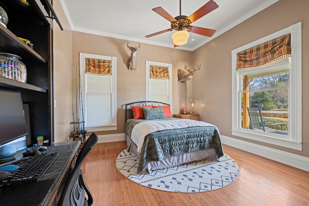 409 E Main Street Llano TX 78643