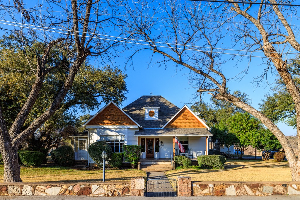 409 E Main Street Llano TX 78643