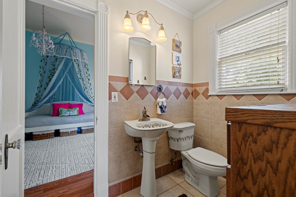 409 E Main Street Llano TX 78643