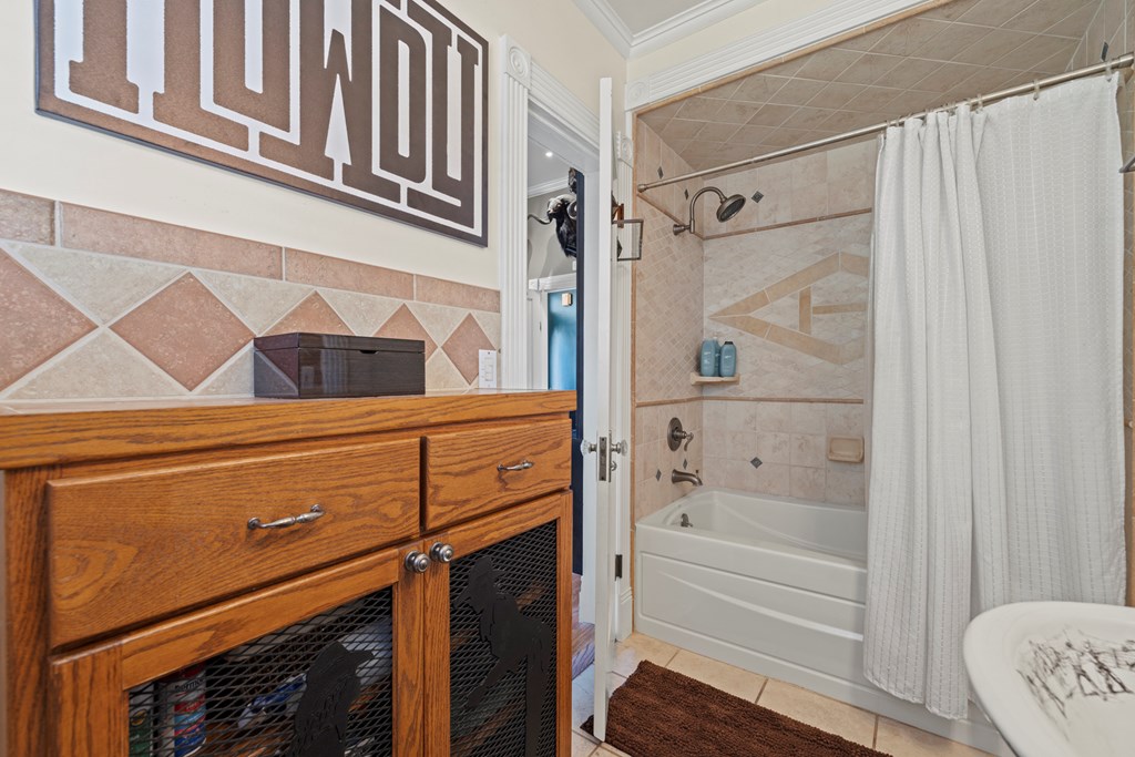 409 E Main Street Llano TX 78643