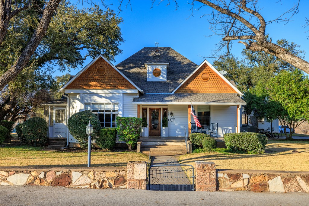 409 E Main Street Llano TX 78643