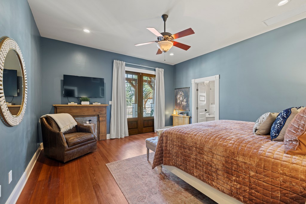 409 E Main Street Llano TX 78643