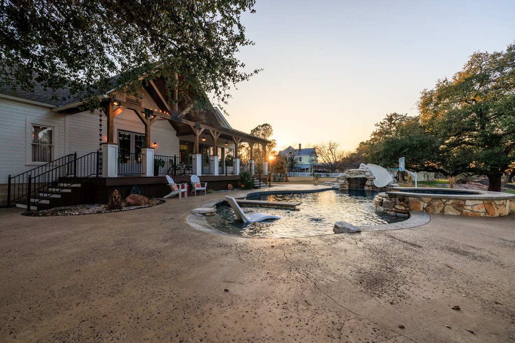 409 E Main Street Llano TX 78643
