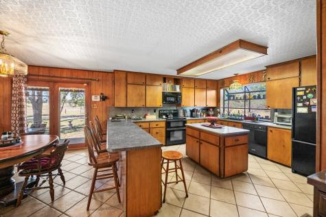 959 S Eagle Street Fredericksburg TX 78624