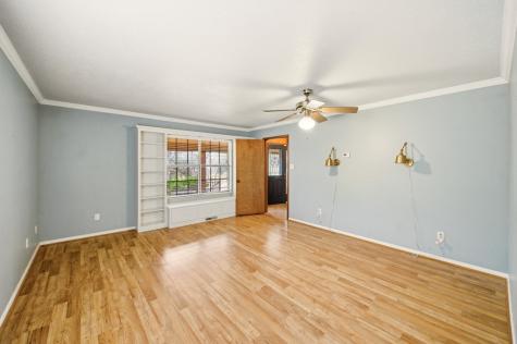 959 S Eagle Street Fredericksburg TX 78624