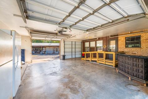 959 S Eagle Street Fredericksburg TX 78624