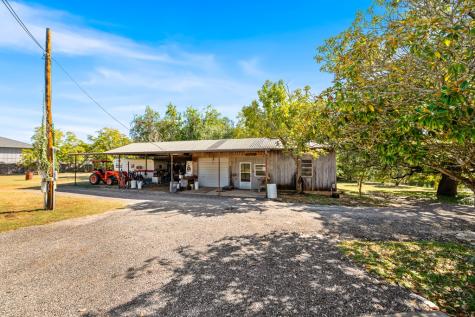 959 S Eagle Street Fredericksburg TX 78624