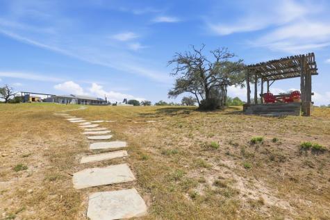 4273 N Morris Ranch Road Fredericksburg TX 78624