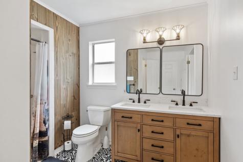 217 W Creek Street Fredericksburg TX 78624