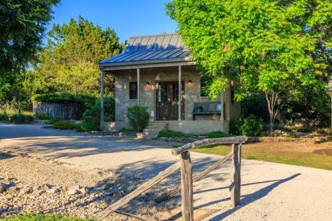 380 Oxen Trail Fredericksburg TX 78624