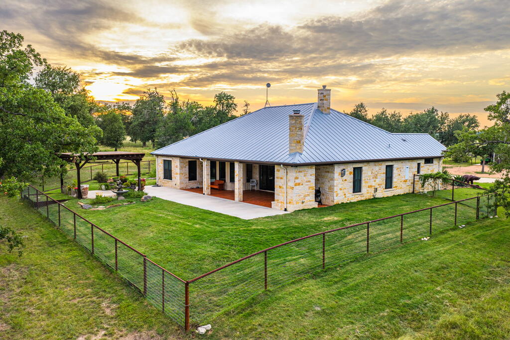 1554 Vintage Oaks Drive Fredericksburg TX 78624