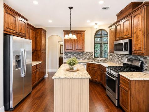 1201 Doe Run Hollow Fredericksburg TX 78624