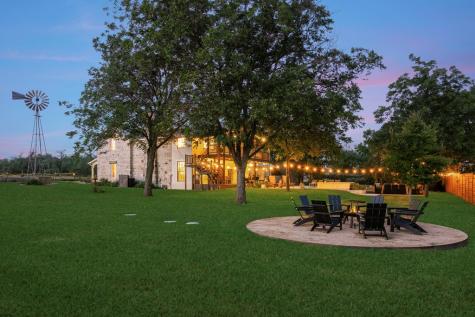 271 Smokehouse Road Fredericksburg TX 78624