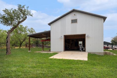 271 Smokehouse Road Fredericksburg TX 78624