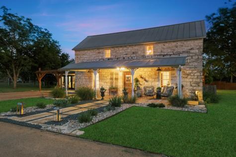271 Smokehouse Road Fredericksburg TX 78624