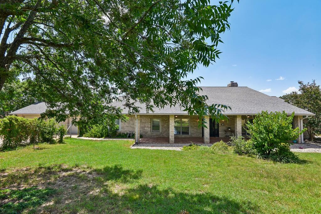 283 W Lacey Oak Parkway Kerrville TX 78028