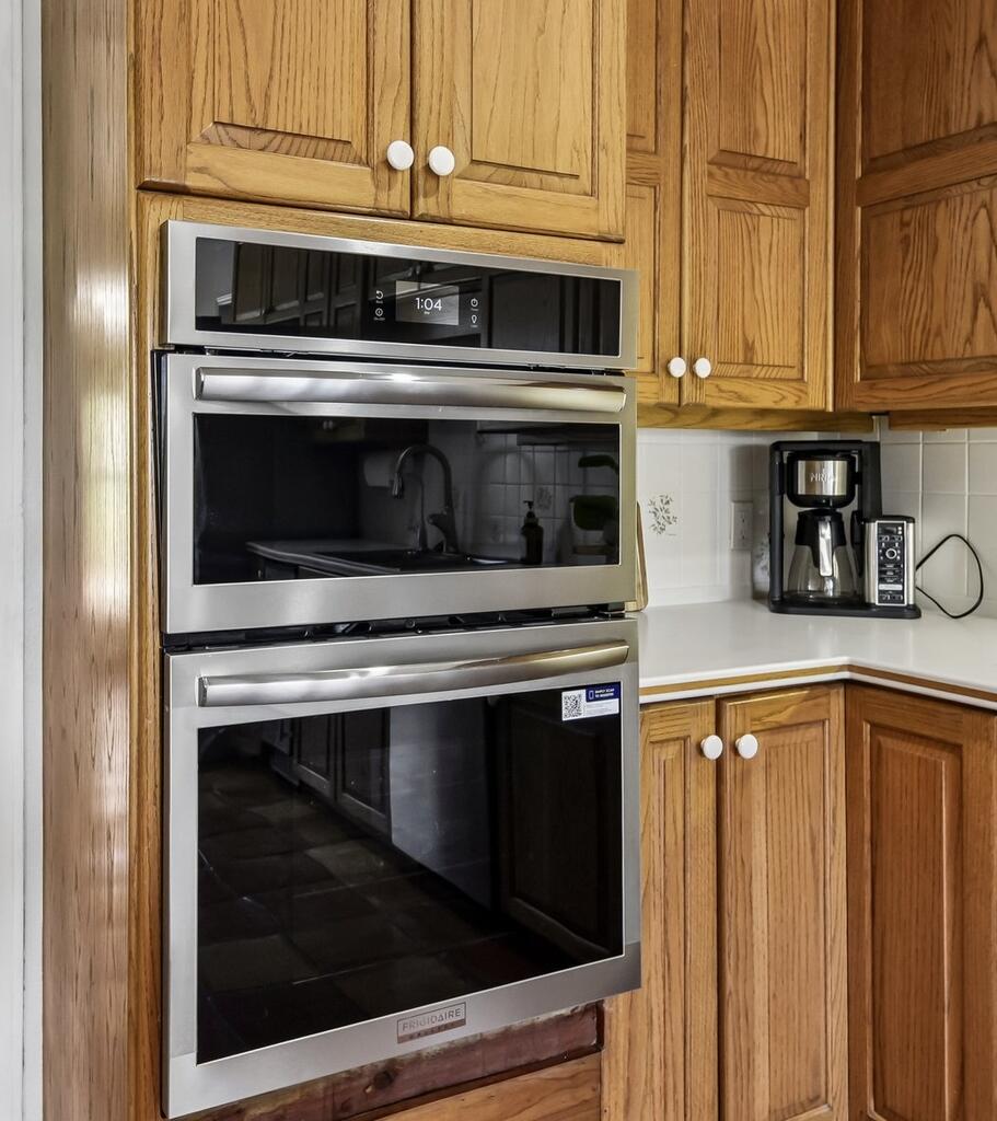 283 W Lacey Oak Parkway Kerrville TX 78028