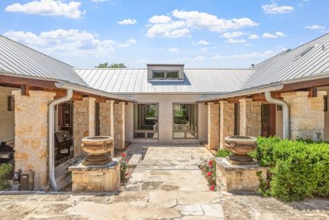 2320 Summit Forest Fredericksburg TX 78624