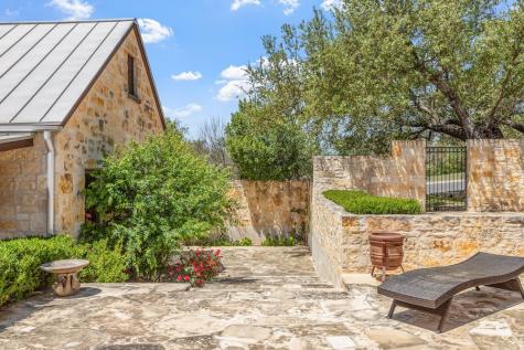 2320 Summit Forest Fredericksburg TX 78624