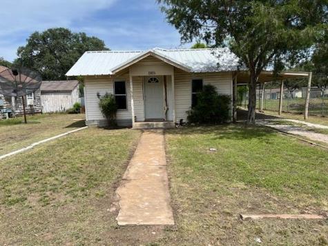 1803 S Pecan Street Brady TX 76825