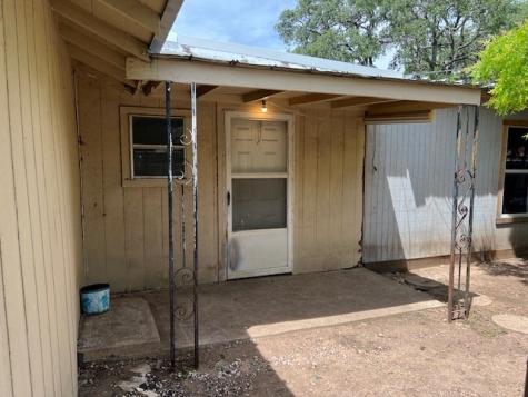 1803 S Pecan Street Brady TX 76825
