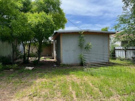 1803 S Pecan Street Brady TX 76825