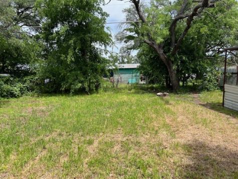 1803 S Pecan Street Brady TX 76825