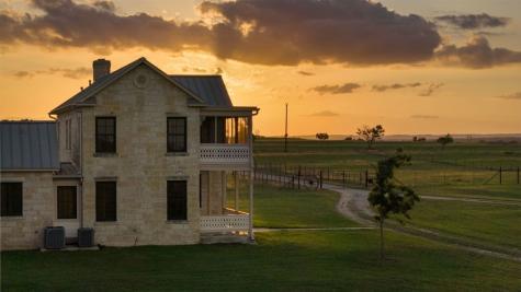 466 German Lane Fredericksburg TX 78624