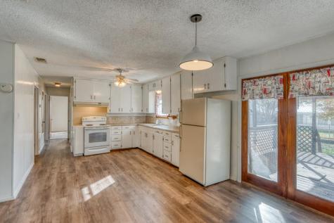 605 W Ash Drive Johnson City TX 78636