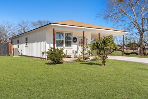924 Apple Street Fredericksburg TX 78624