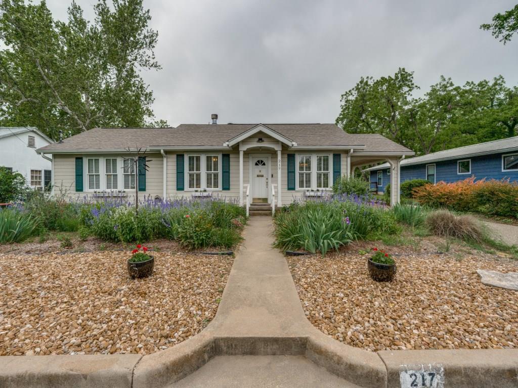 217 W Morse Street Fredericksburg TX 78624