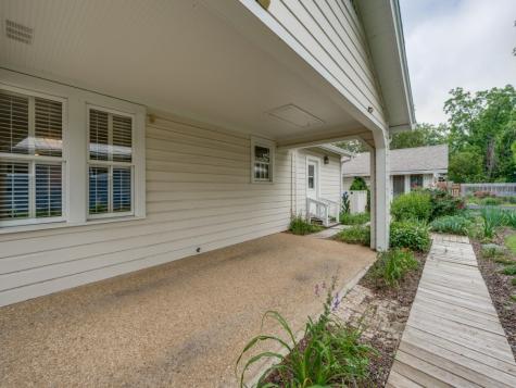 217 W Morse Street Fredericksburg TX 78624