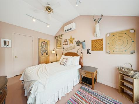217 W Morse Street Fredericksburg TX 78624